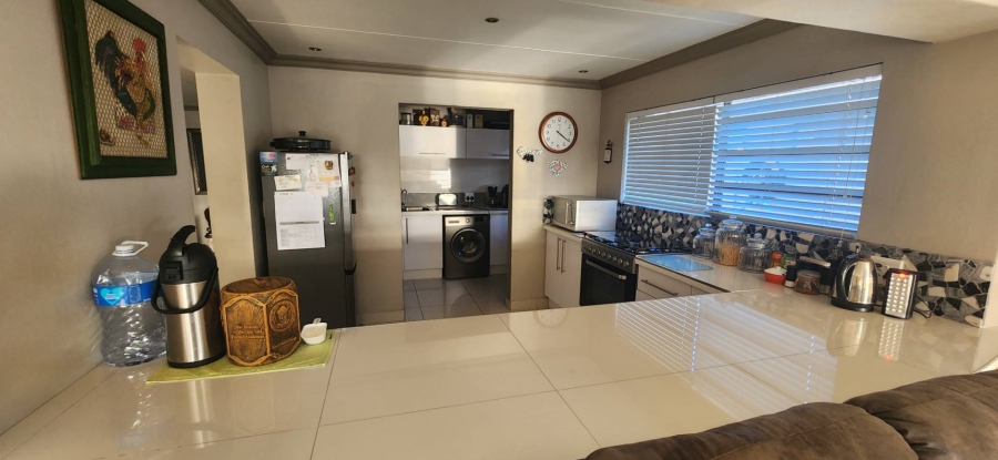 3 Bedroom Property for Sale in Reebok Western Cape
